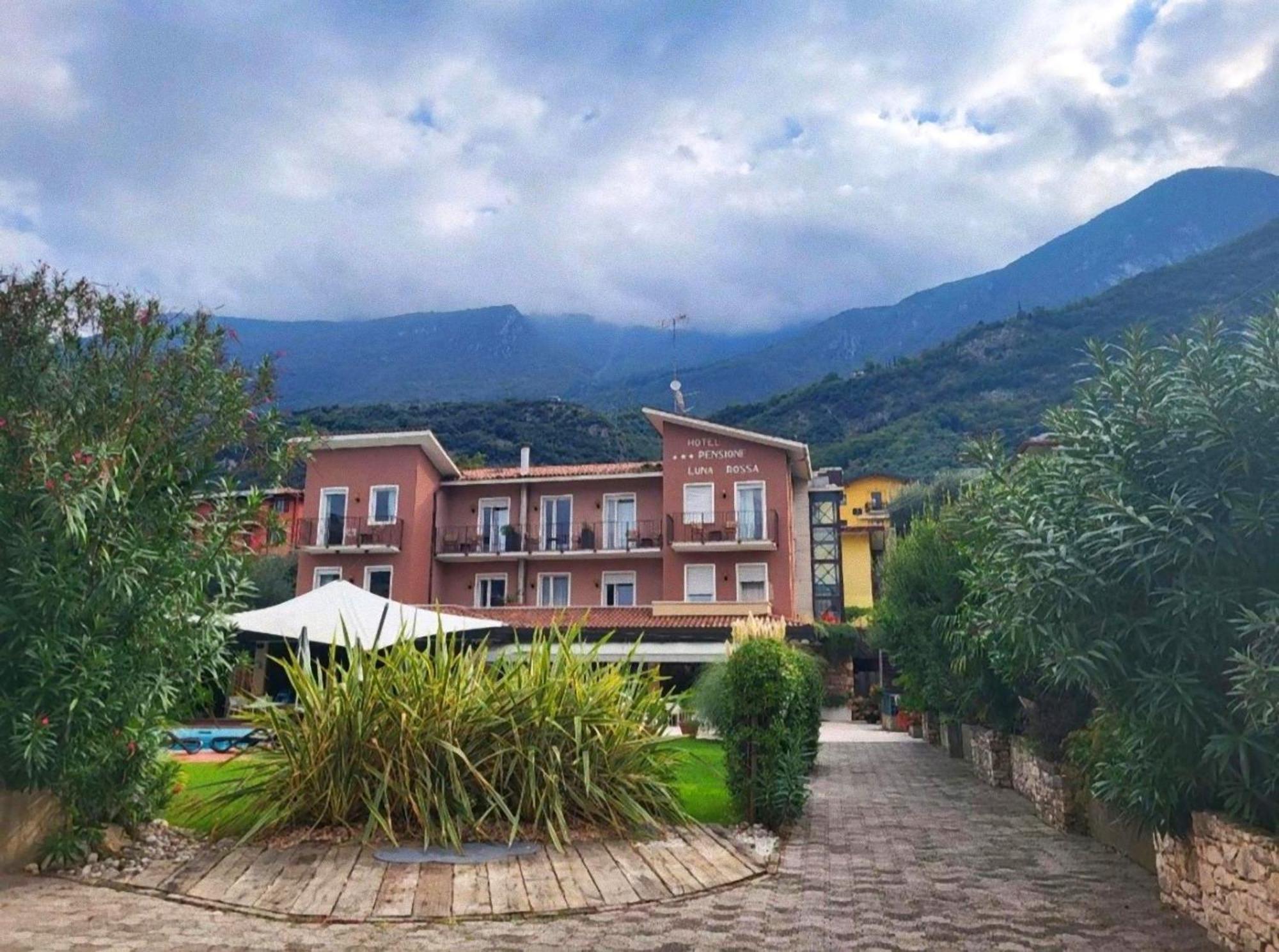 Hotel Luna Rossa (Adults Only) Malcesine Exterior photo