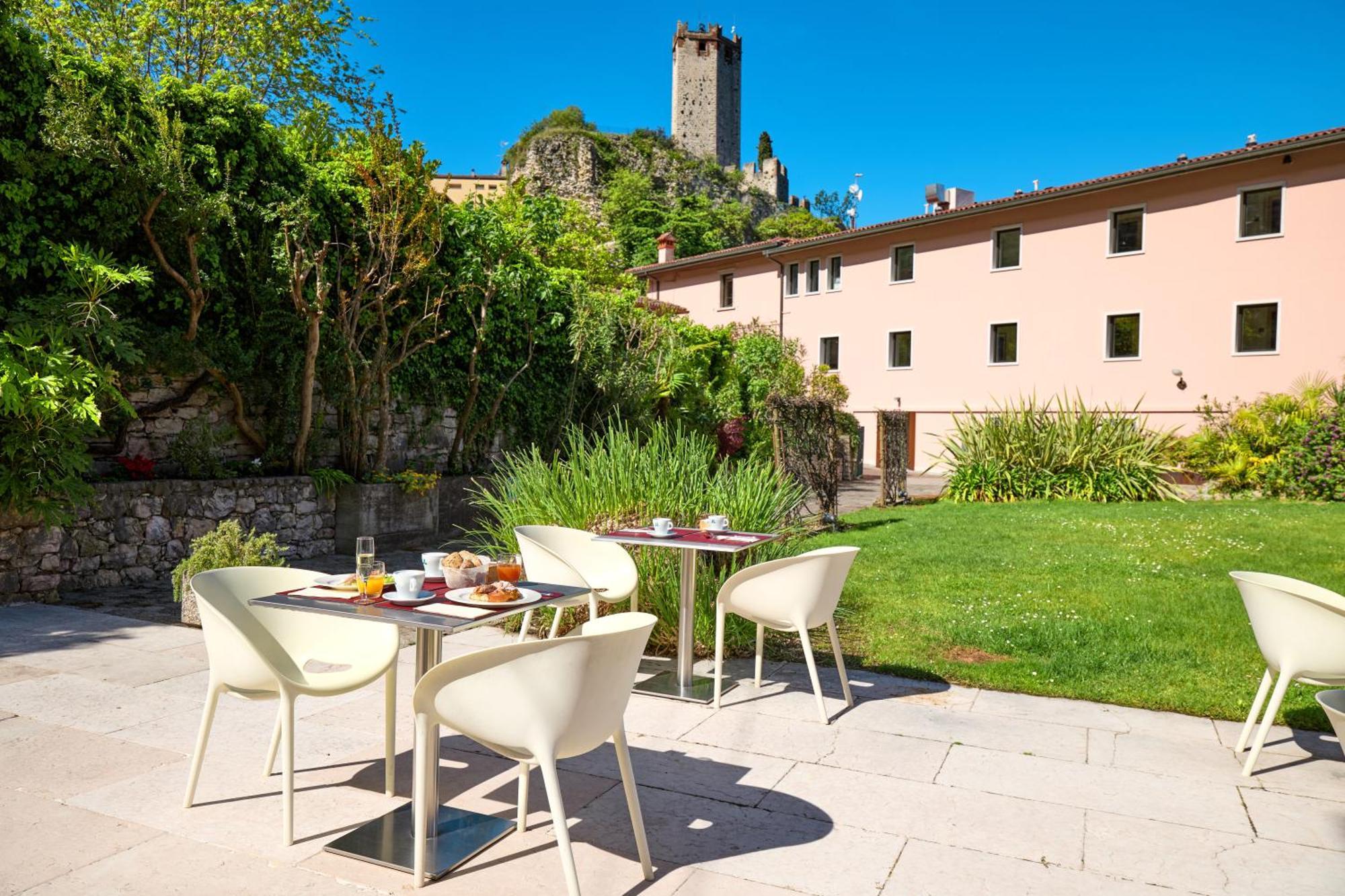 Hotel Luna Rossa (Adults Only) Malcesine Exterior photo