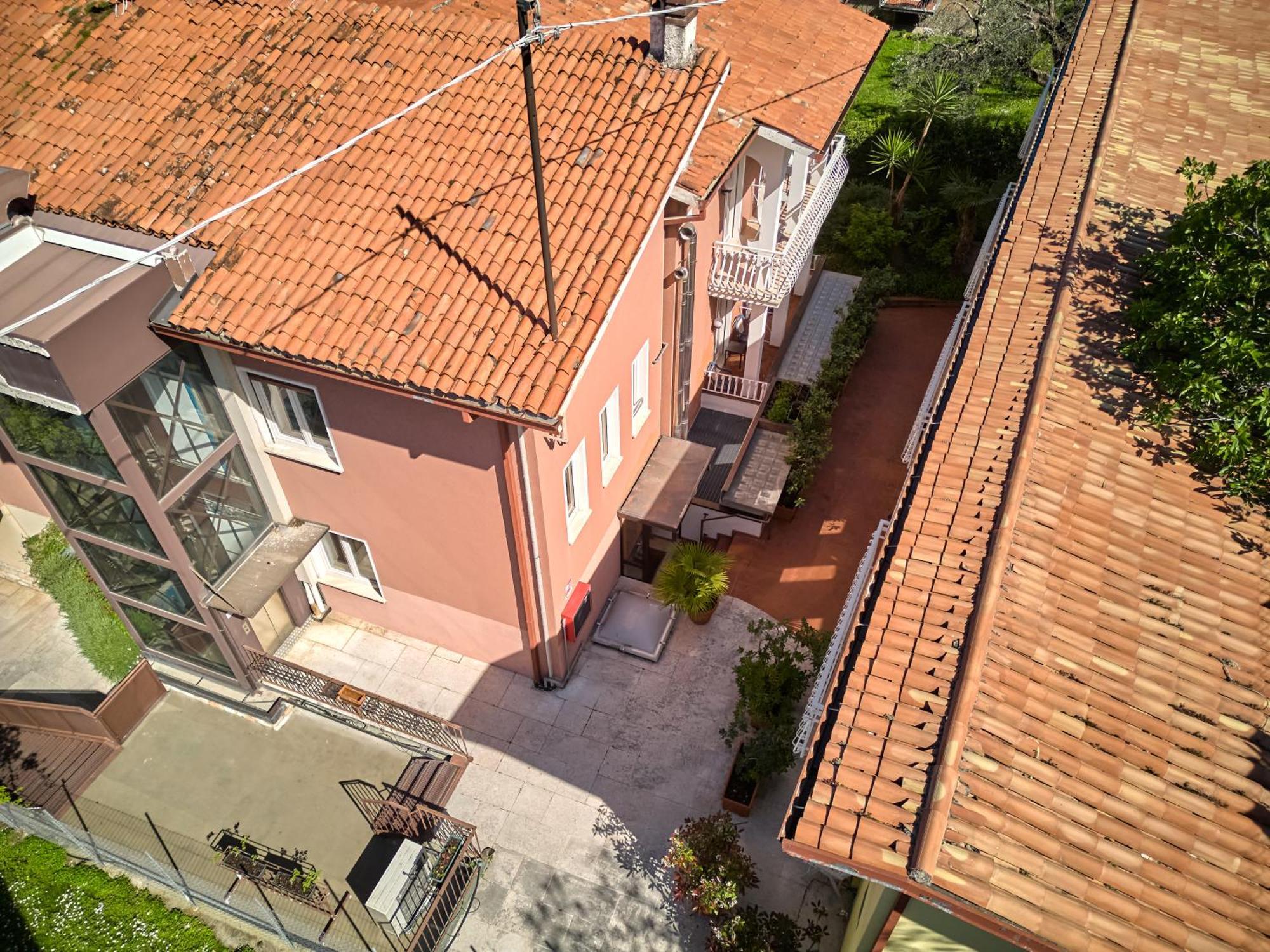Hotel Luna Rossa (Adults Only) Malcesine Exterior photo